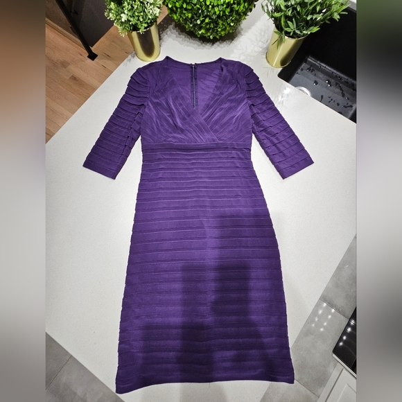 Jolie robe cocktail pourpre unie de longueur midi - Picture 8 of 8